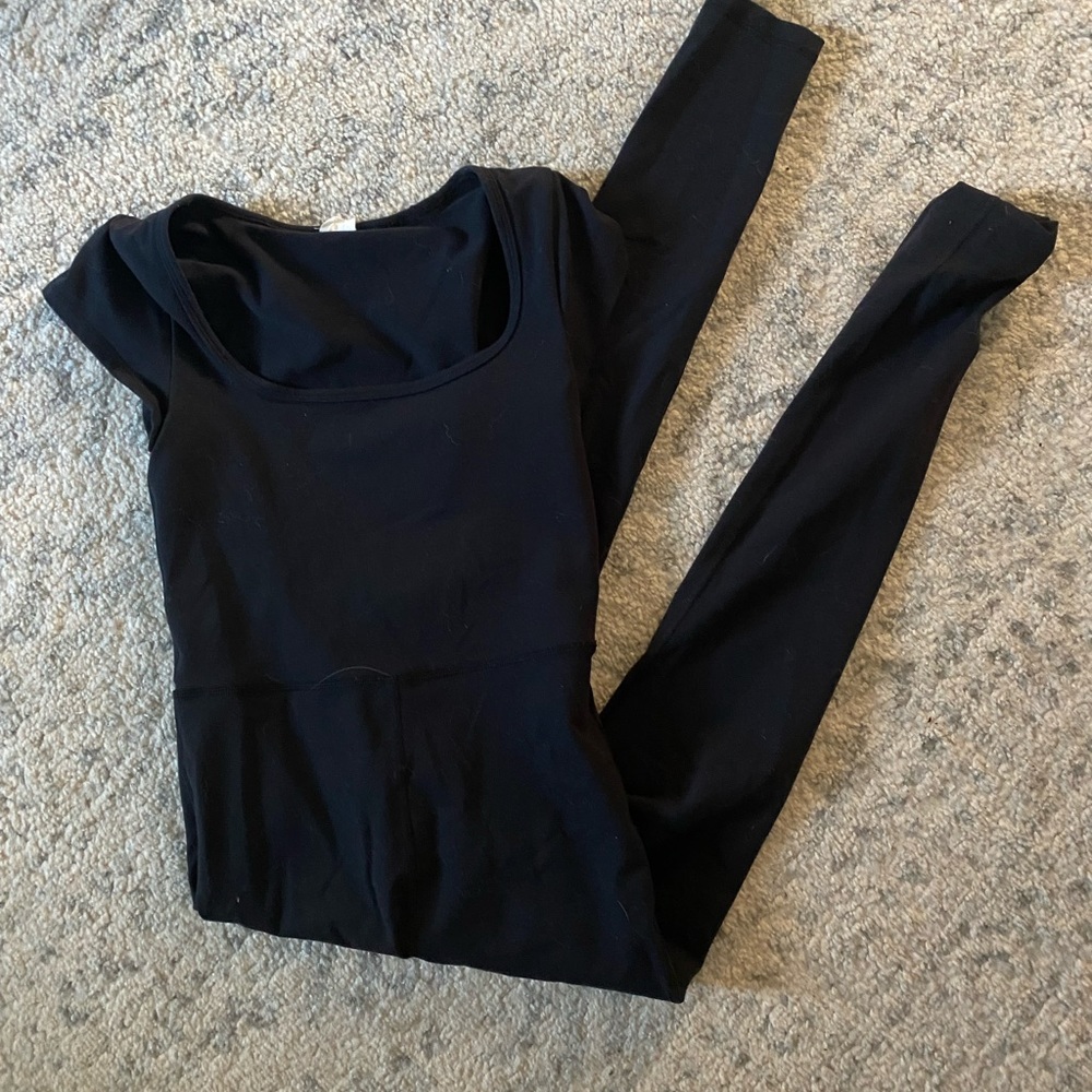 Aritzia Wilfred short sleeve full length divinity jumpsuit